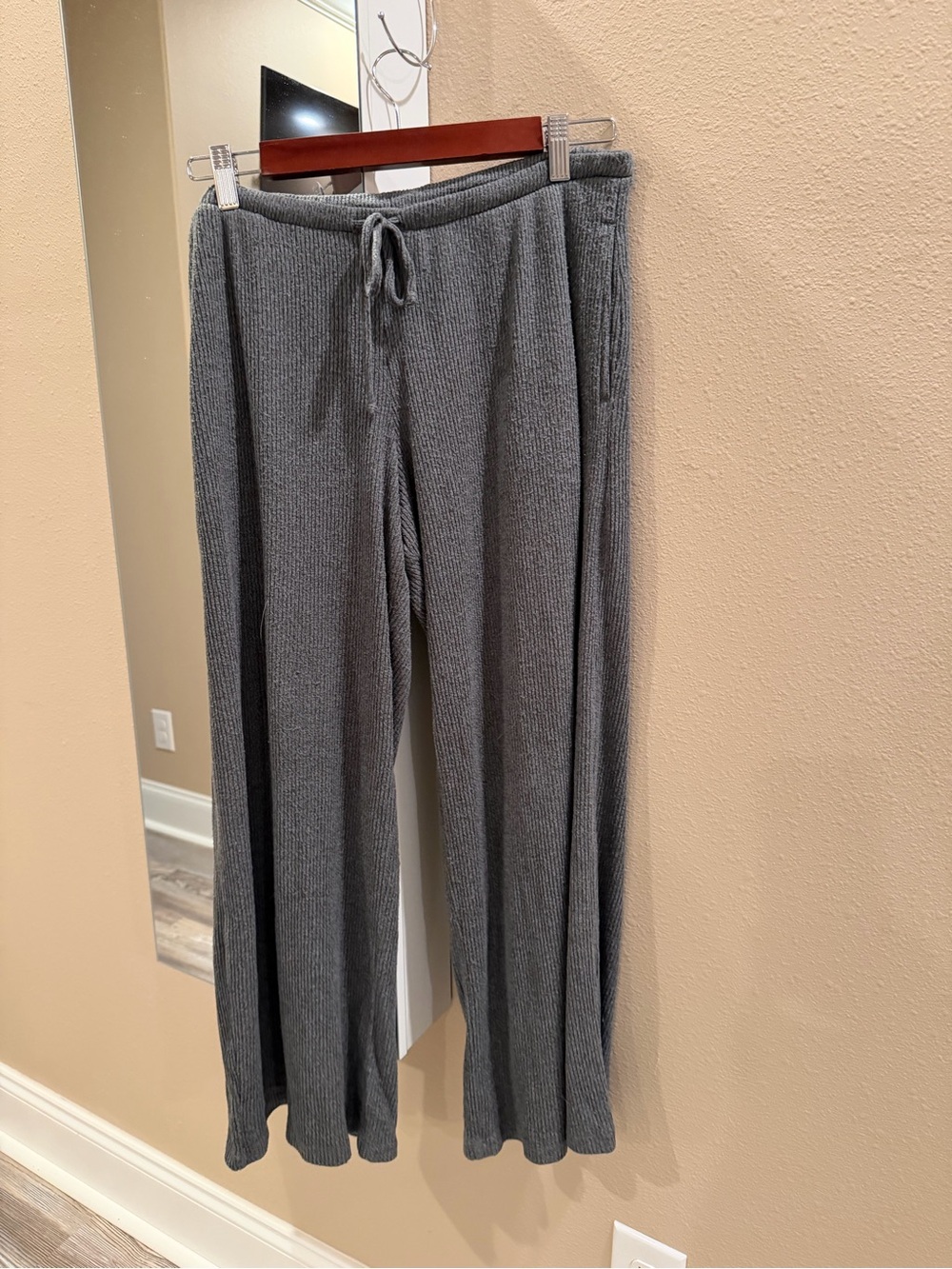 Hollister Ribbed Wide-Leg Lounge Pants - Gray